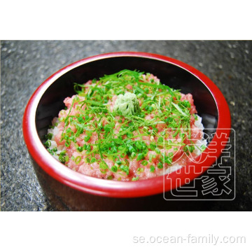Särskild tonfisk fet kött täckt ris
